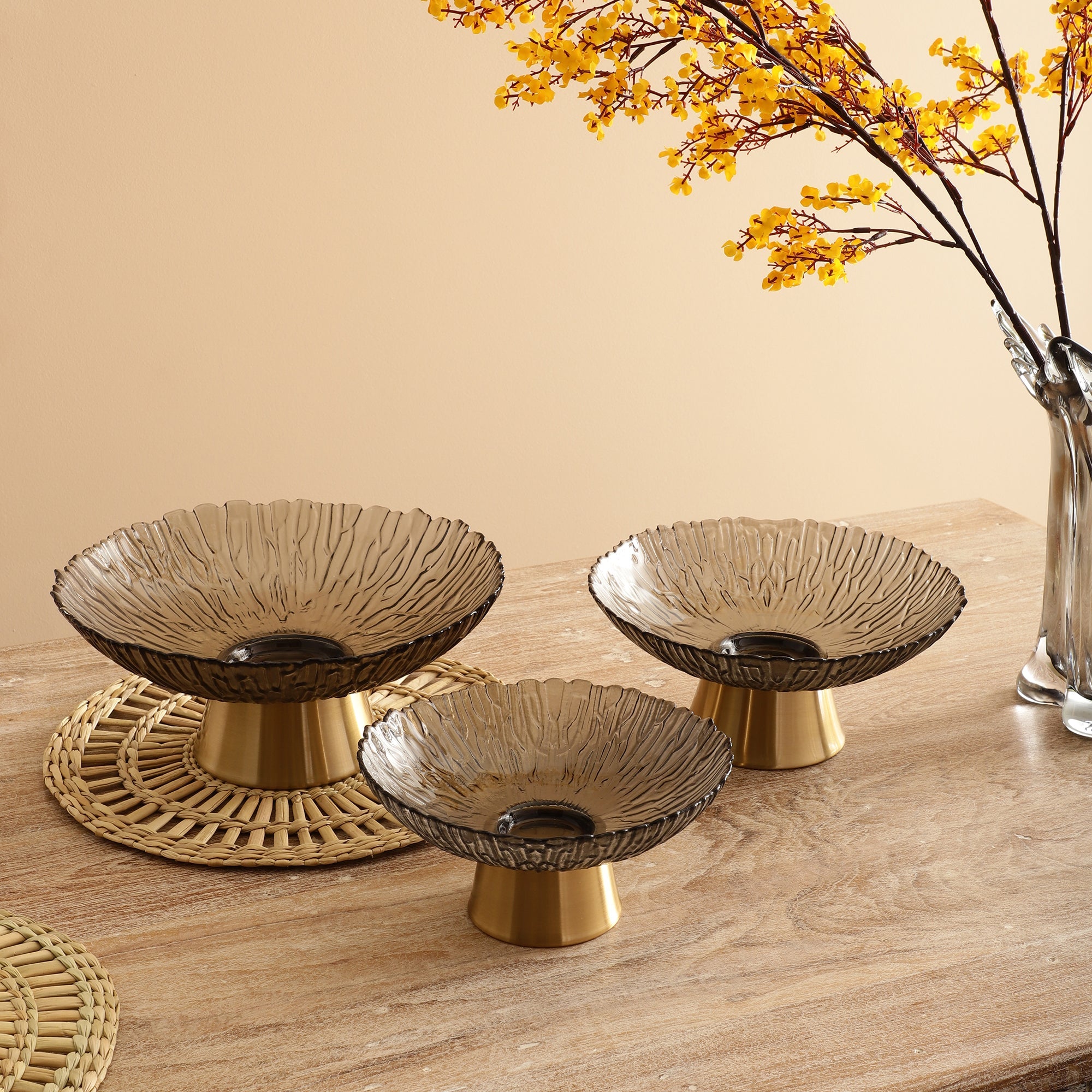 Bowls & Dessert Stands