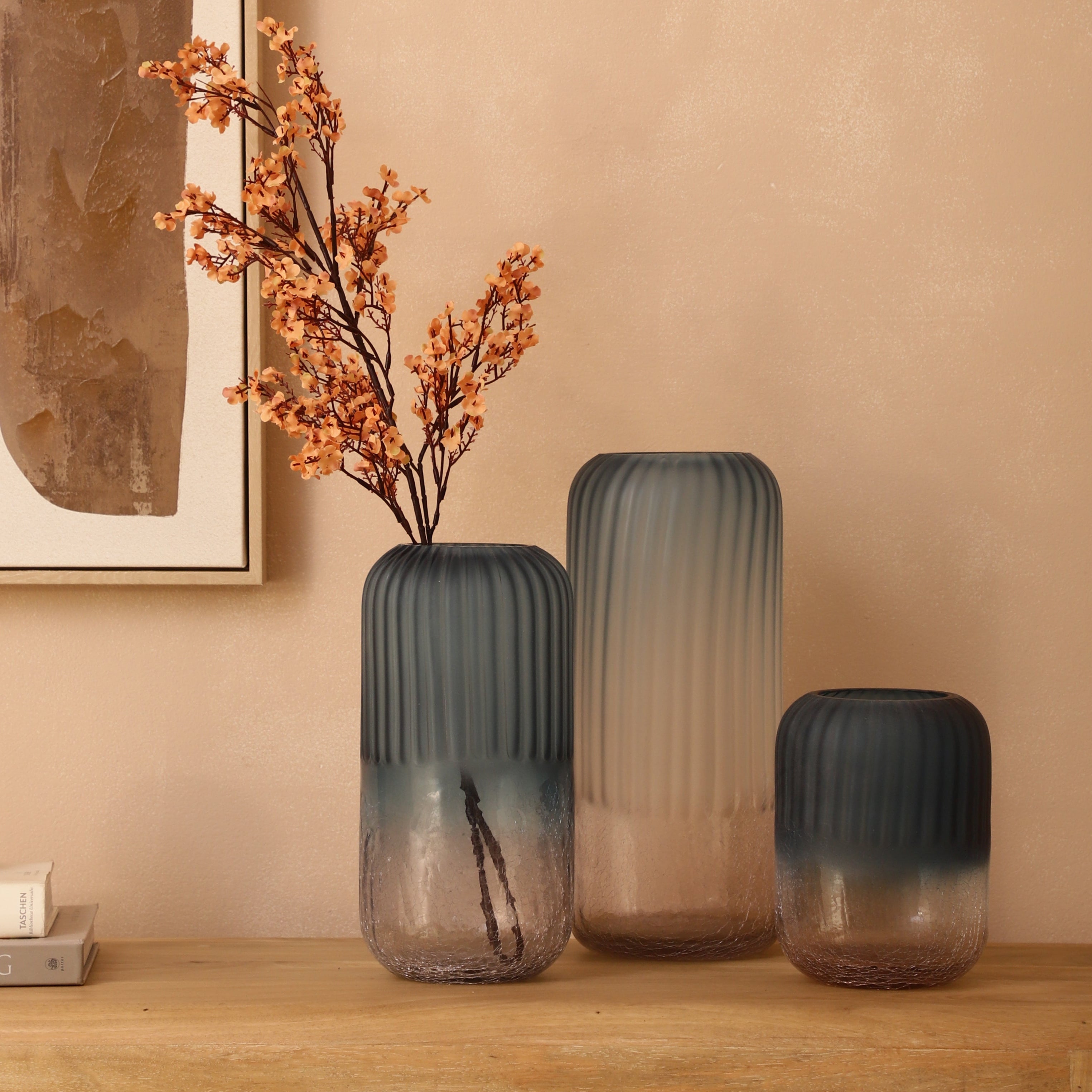 Ribbed Ombre Glass Vase (Single)