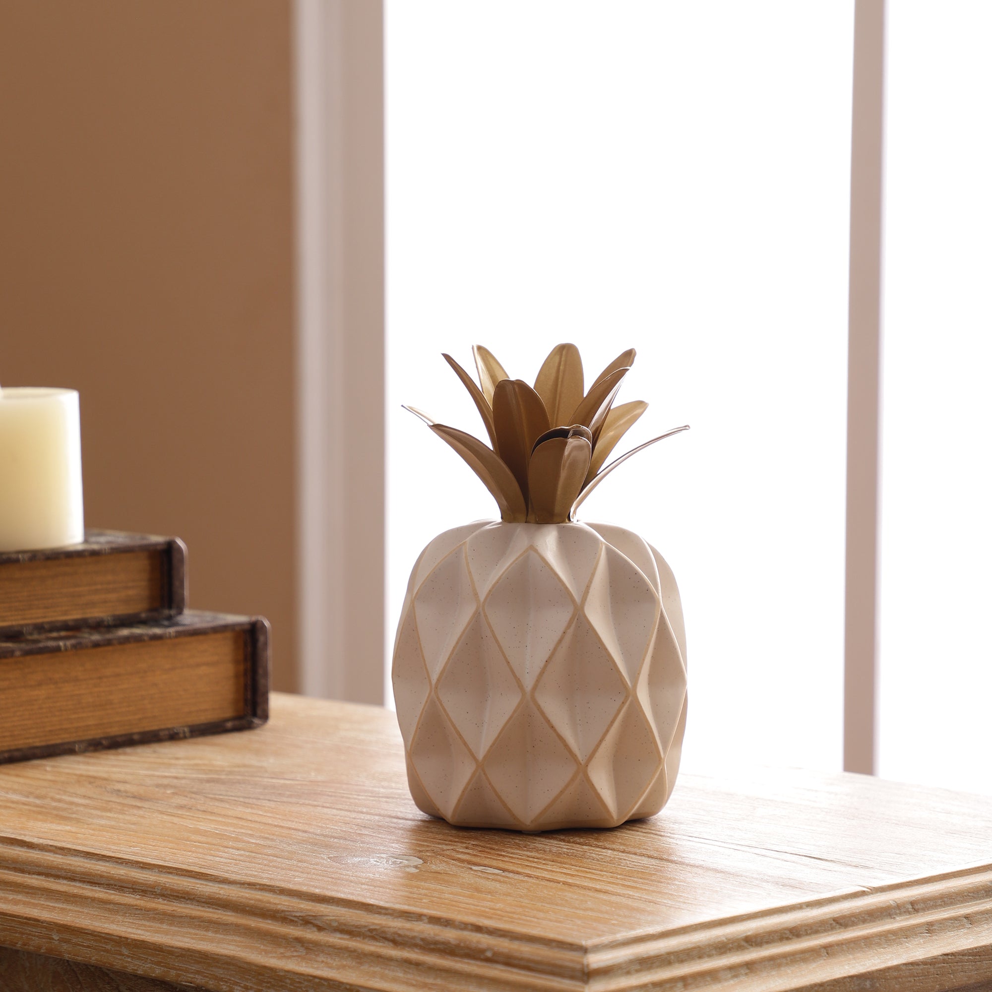 White Geometric Patterned Pineapple