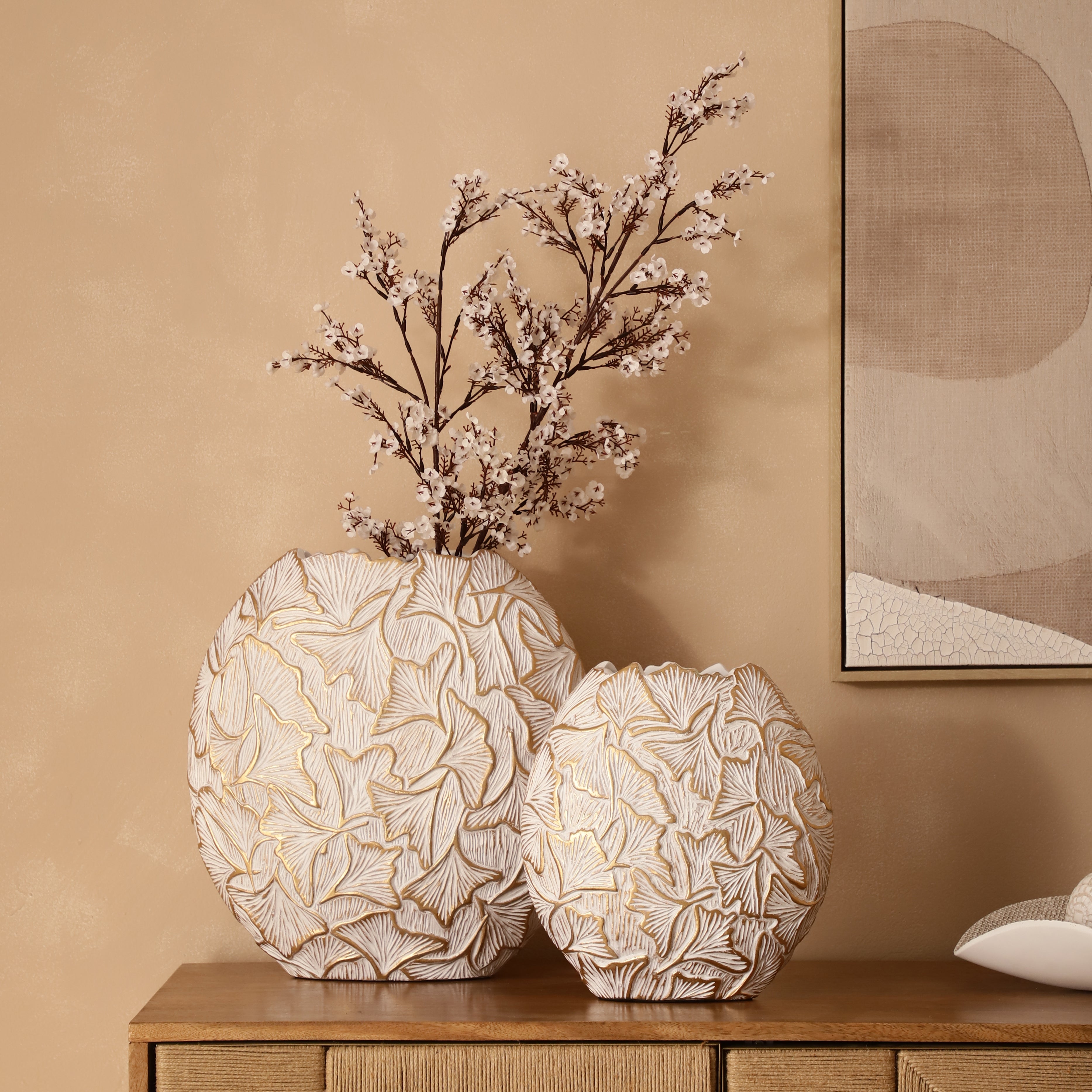 Brodia Sculpted Vase (Single)