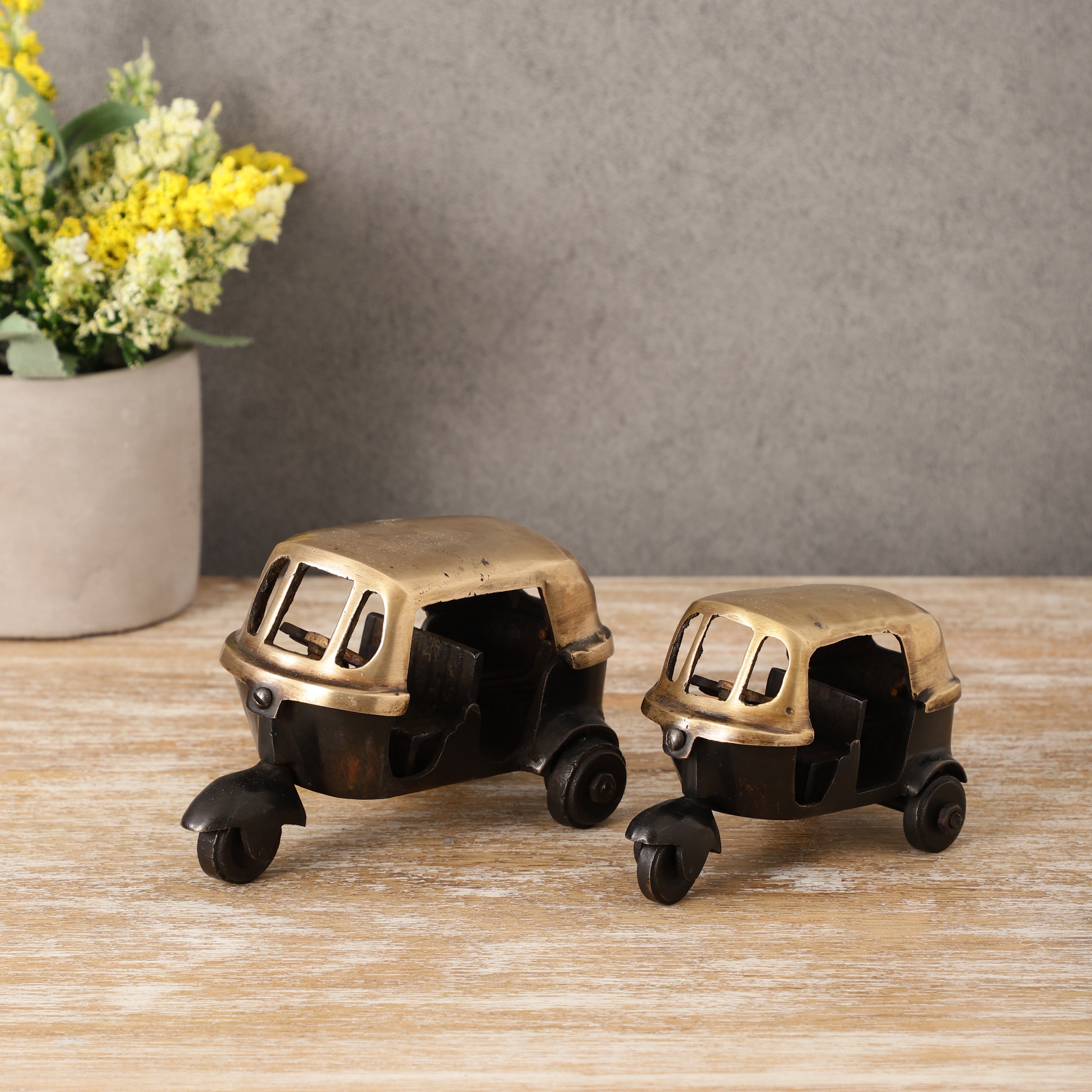 Antique Auto Rickshaw (Single)