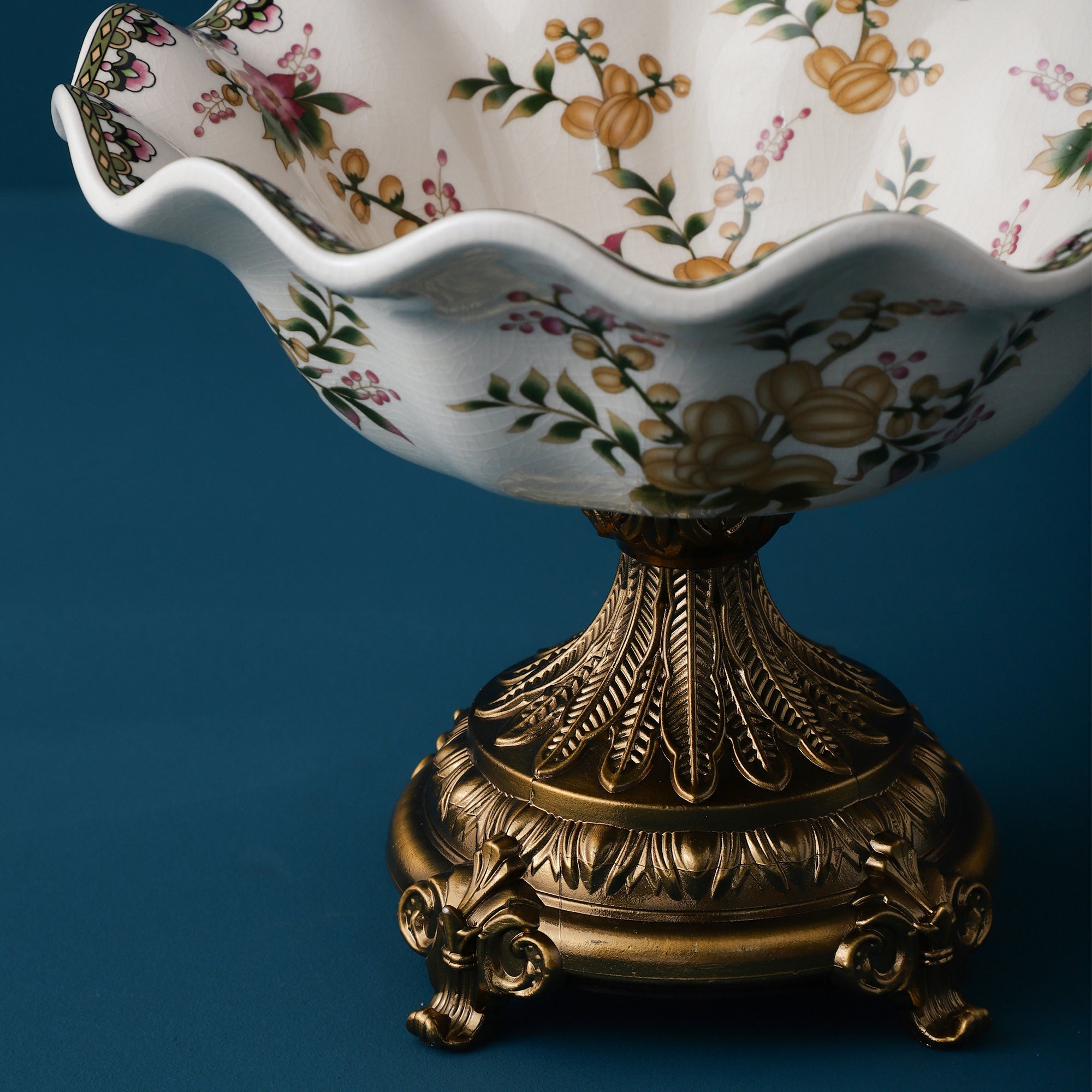 Yellow Regal Frill Bowl With Gold Base