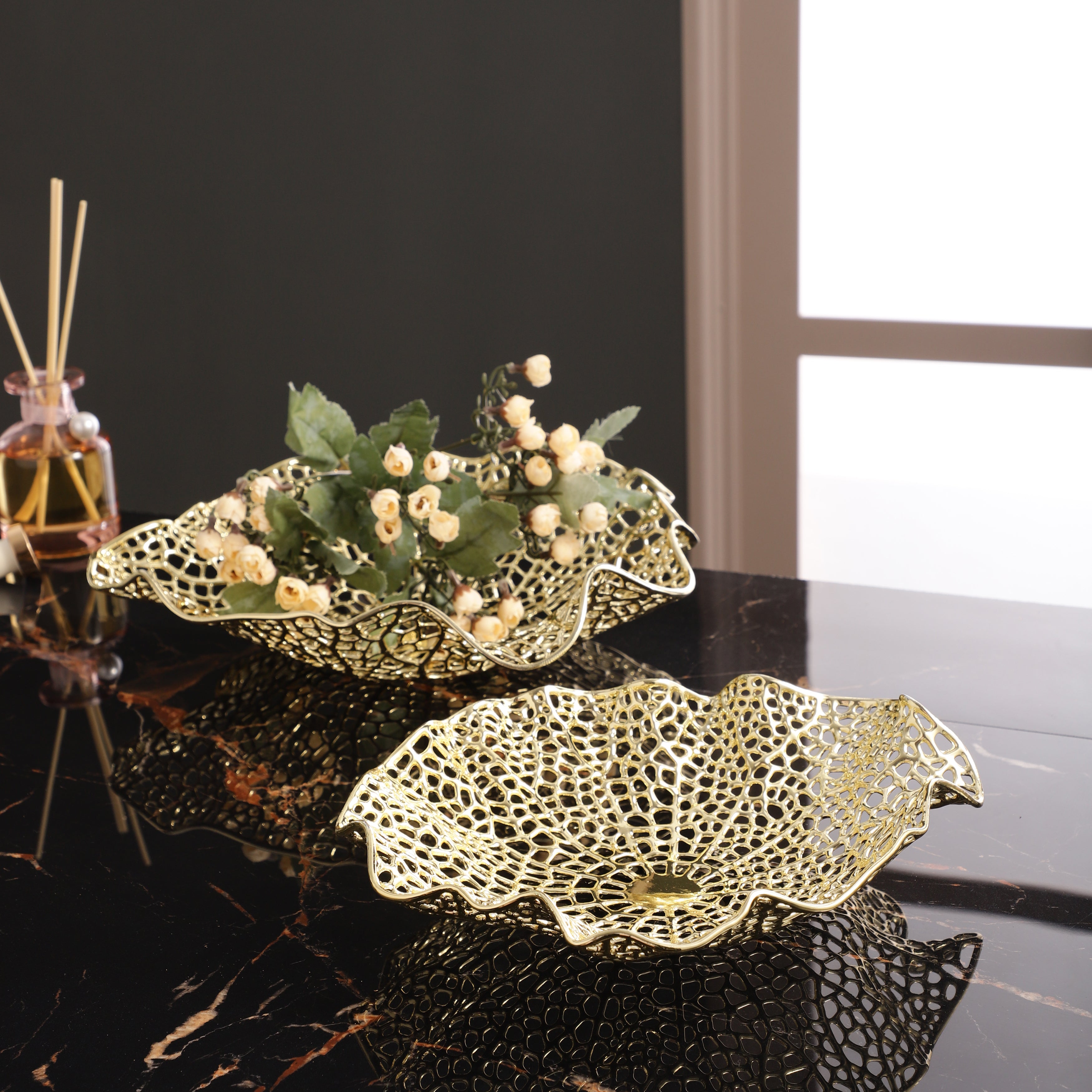 Meshed Hydrangea Gold Platter (Single)
