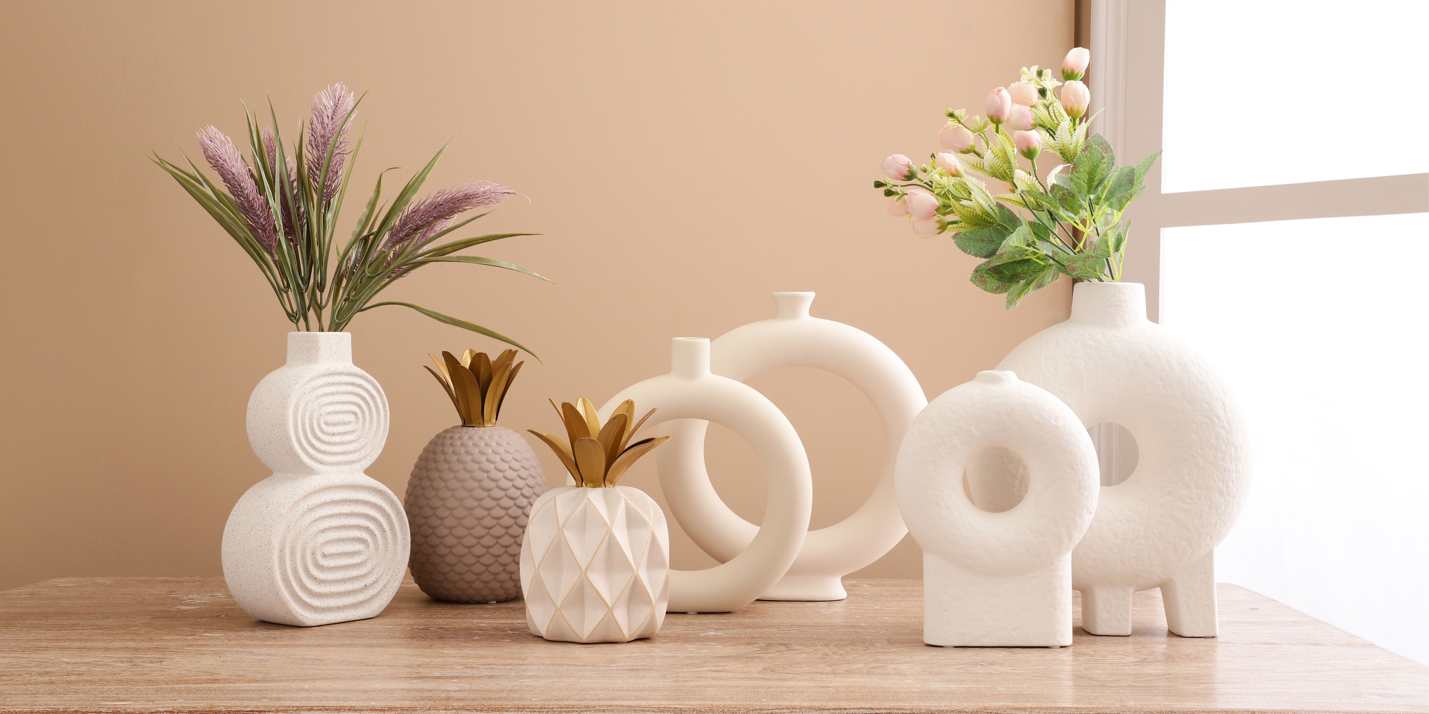 Chic Silhouette Vases Collection