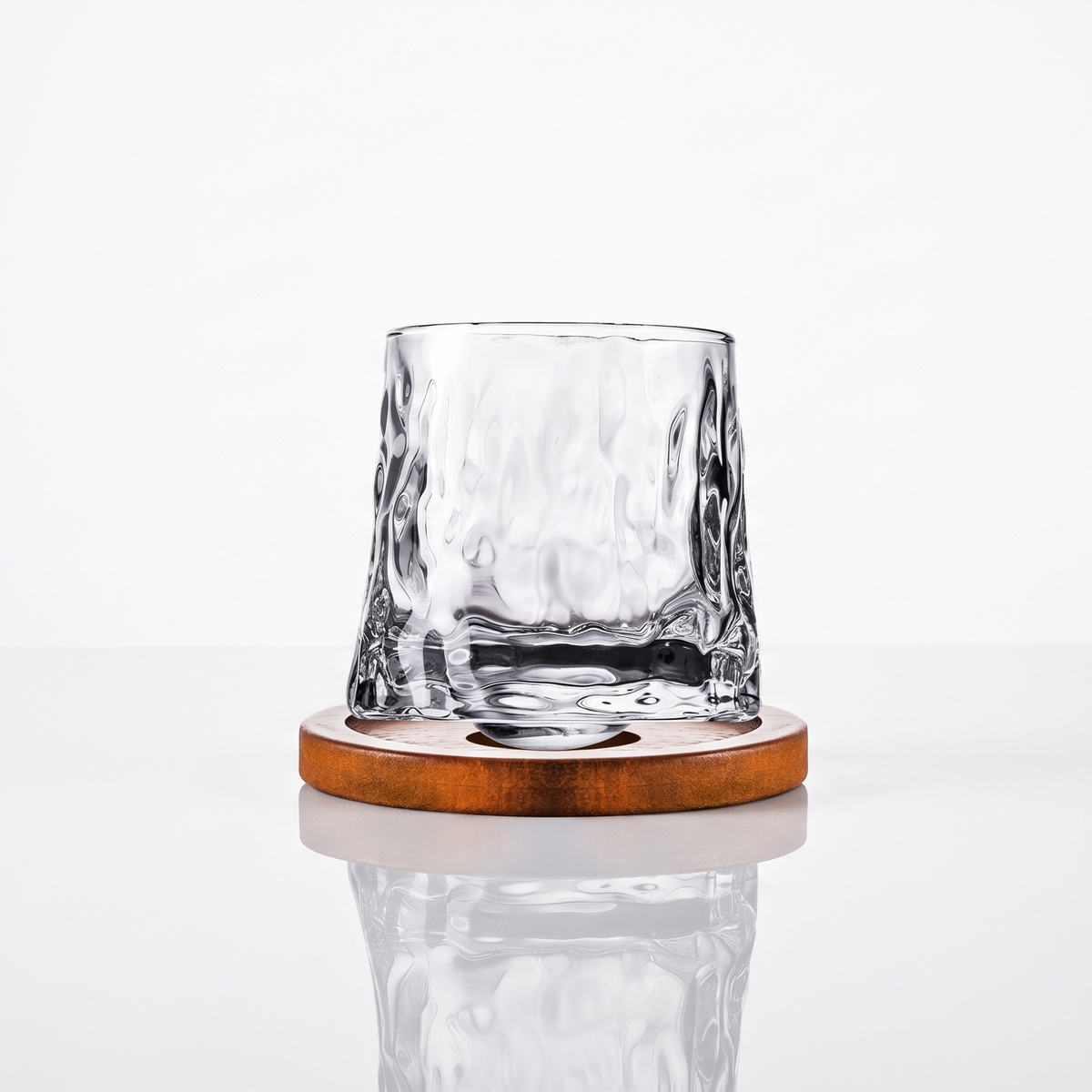 The Glacier Spinning Whiskey Glass with Coaster (Set of 4)