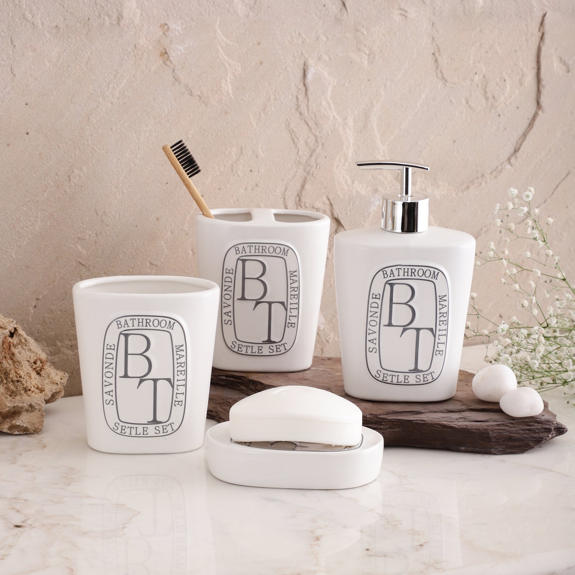 Parisian Chic 4 Piece Bath Set - White