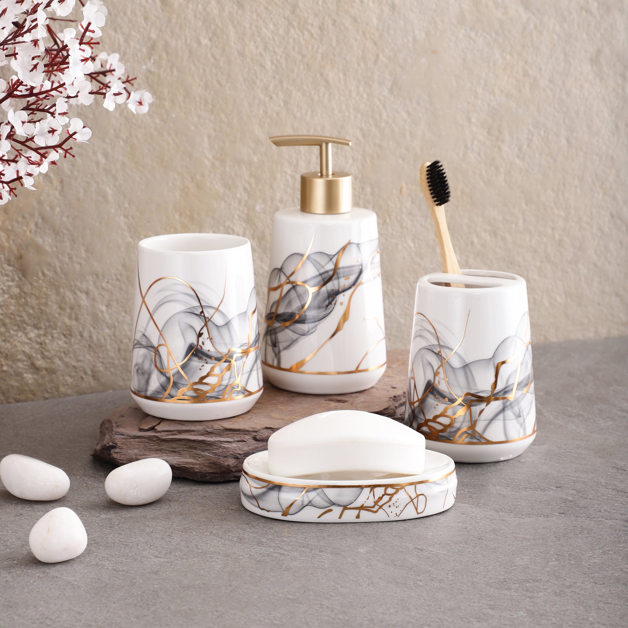 Abstract Art 4 Piece Bath Set