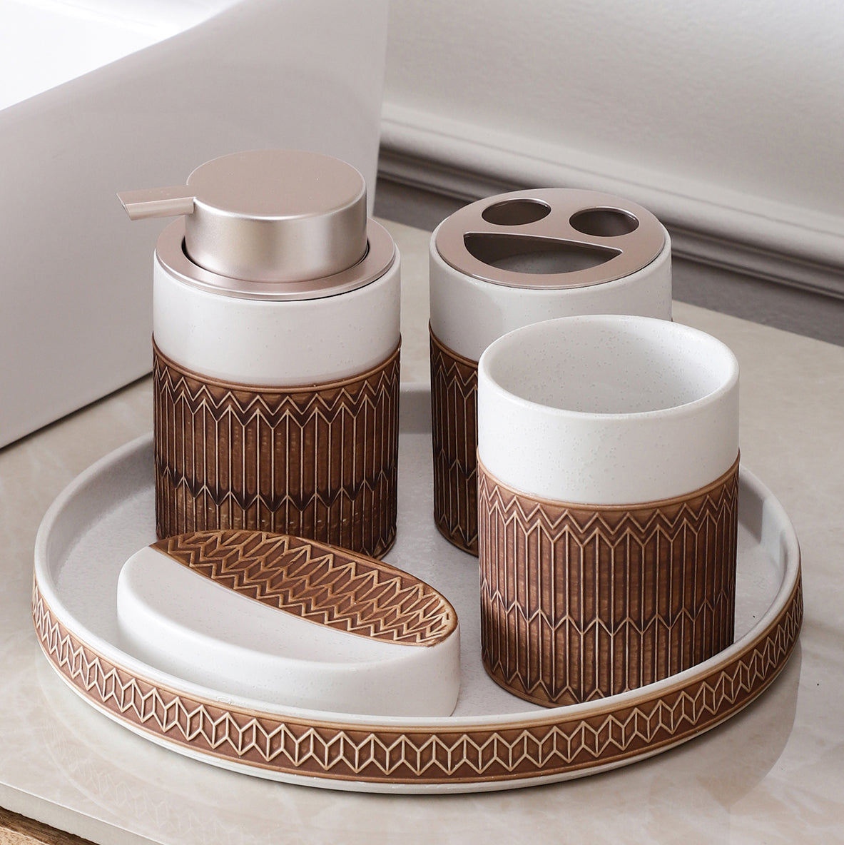 Aztec Pattern 4 Piece Bath Set (White)