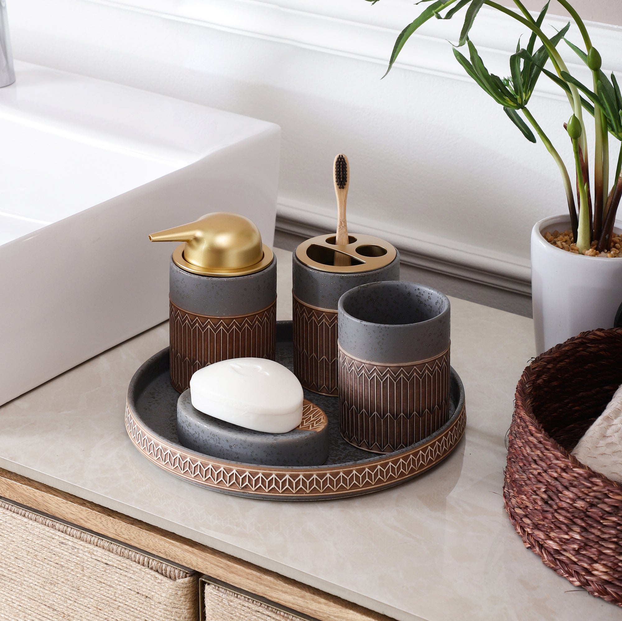 Aztec Pattern 4 Piece Bath Set (Grey)