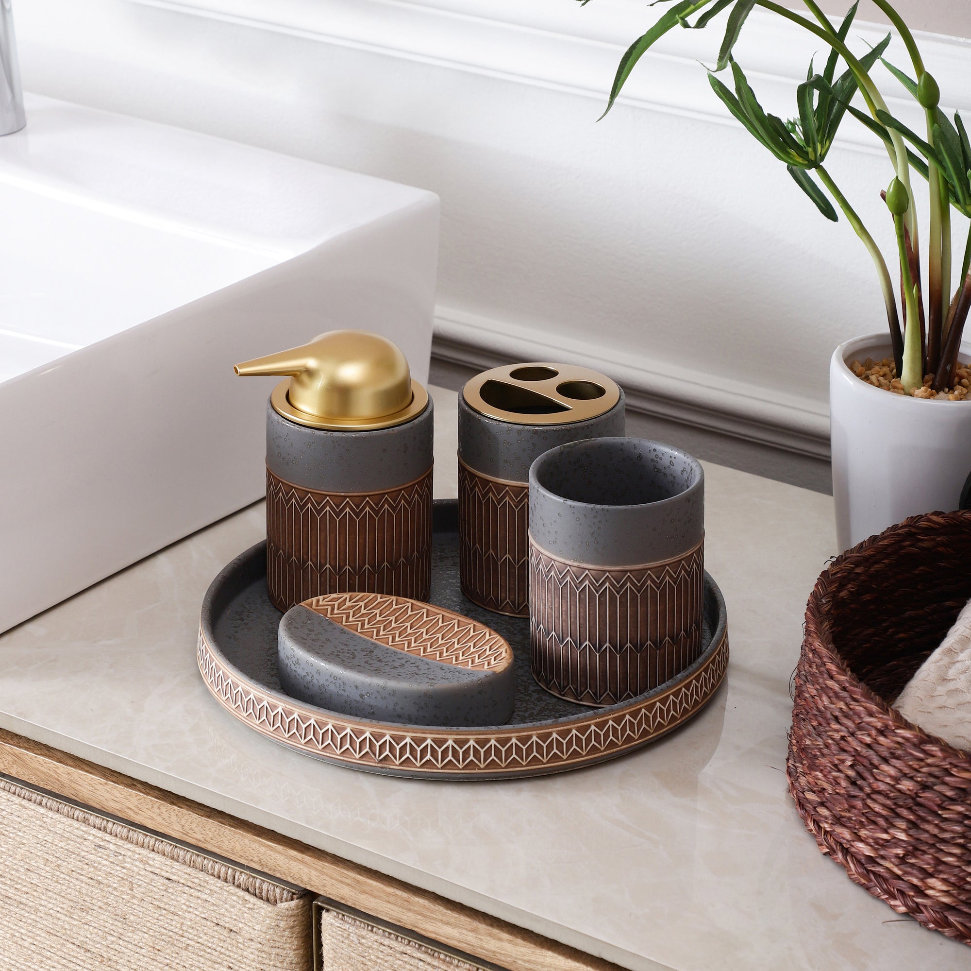 Aztec Pattern 4 Piece Bath Set (Grey)