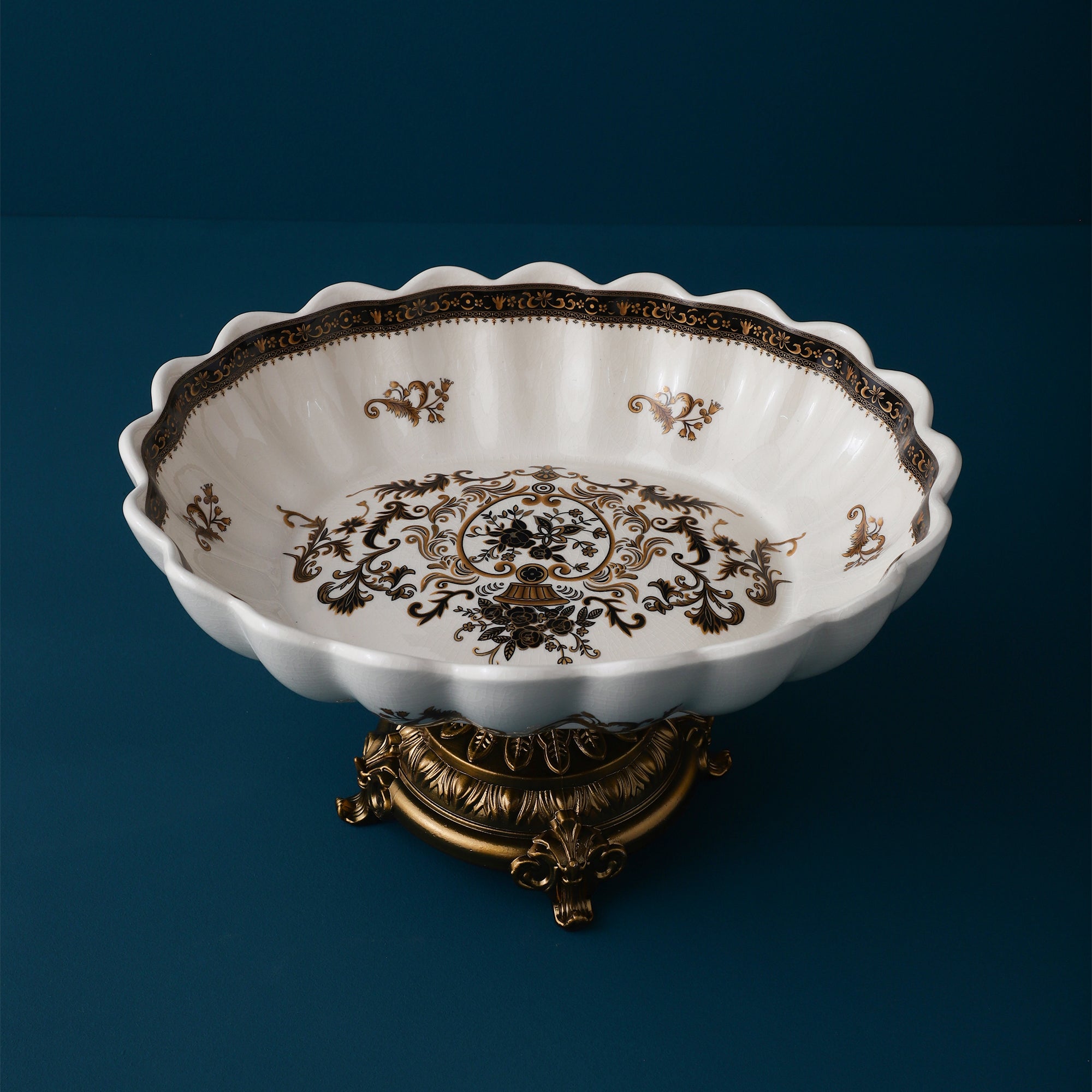 Grandiose Round Bowl With Gold Base (Large)