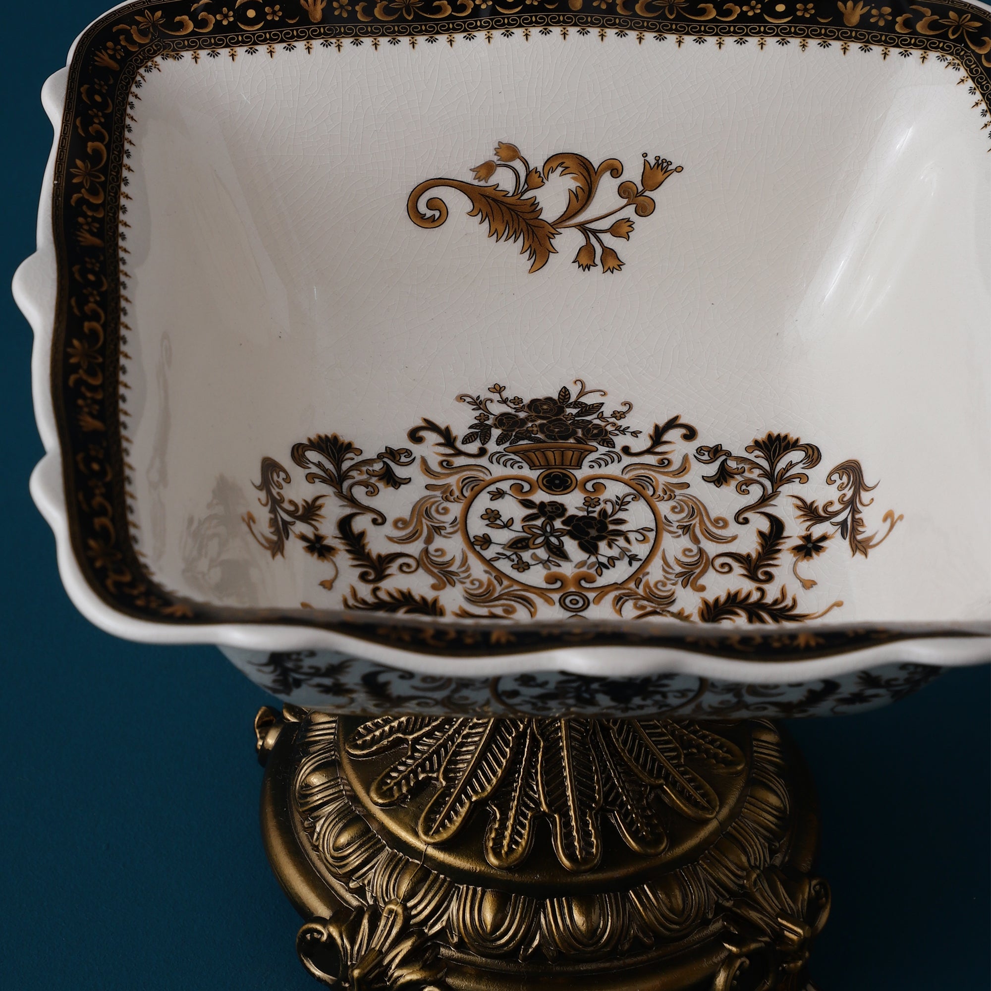 Grandiose Square Bowl With Gold Base