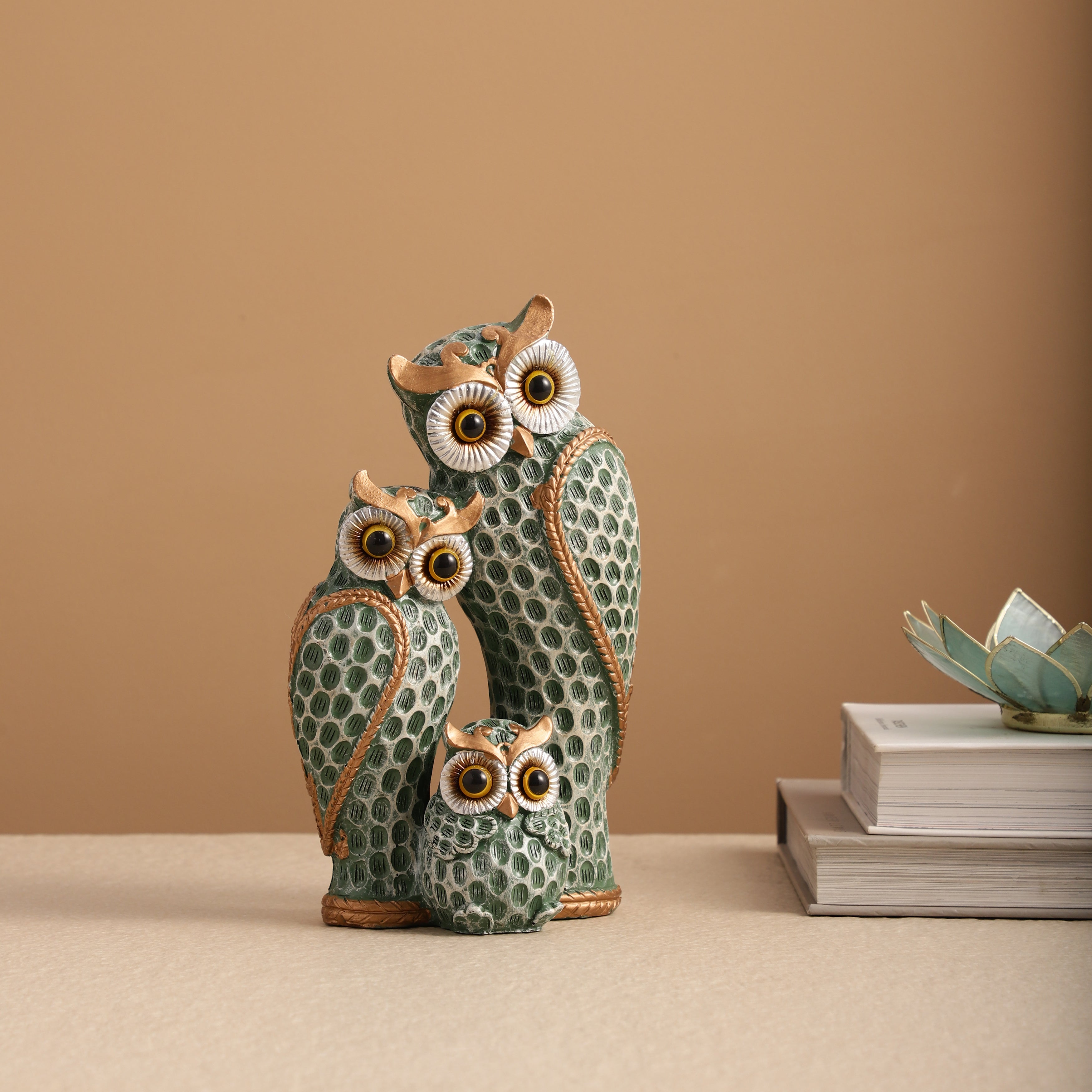 The Loving Owl Family Statue (Green)