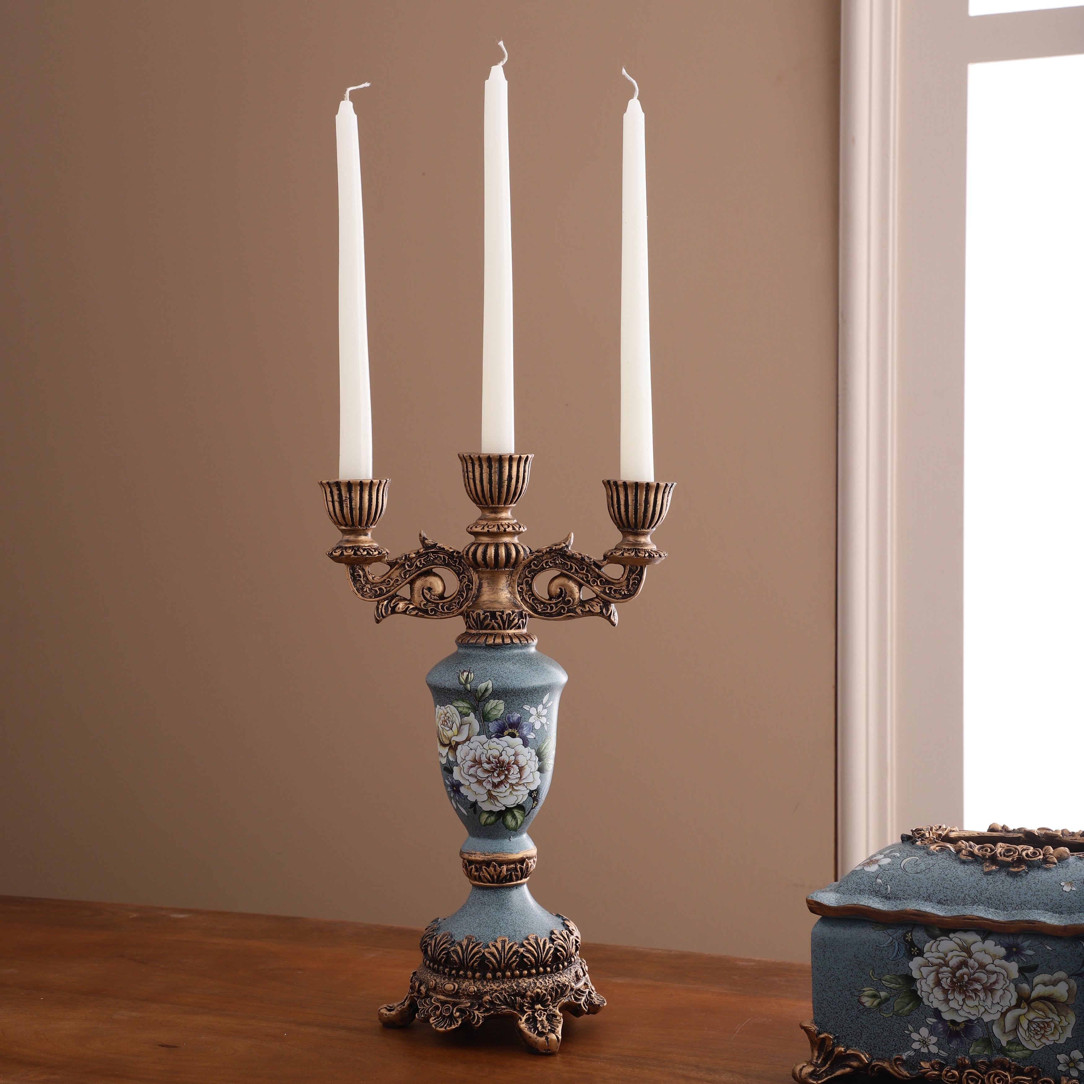 Magnolia Blue Candle Stand