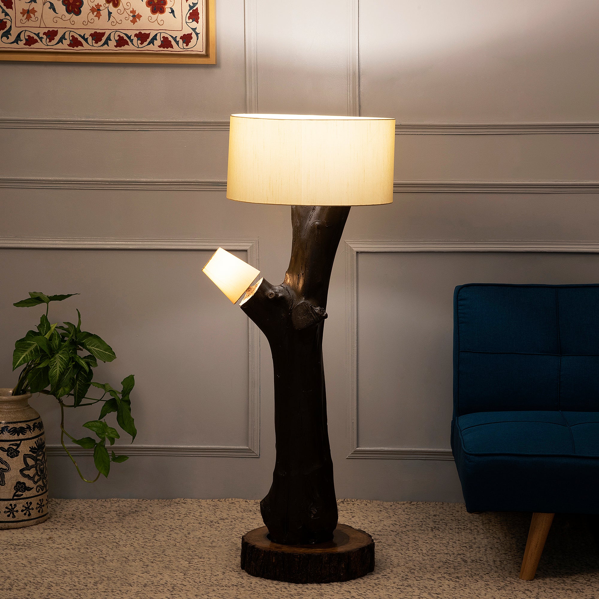 'Tiaga' Floor Lamp1