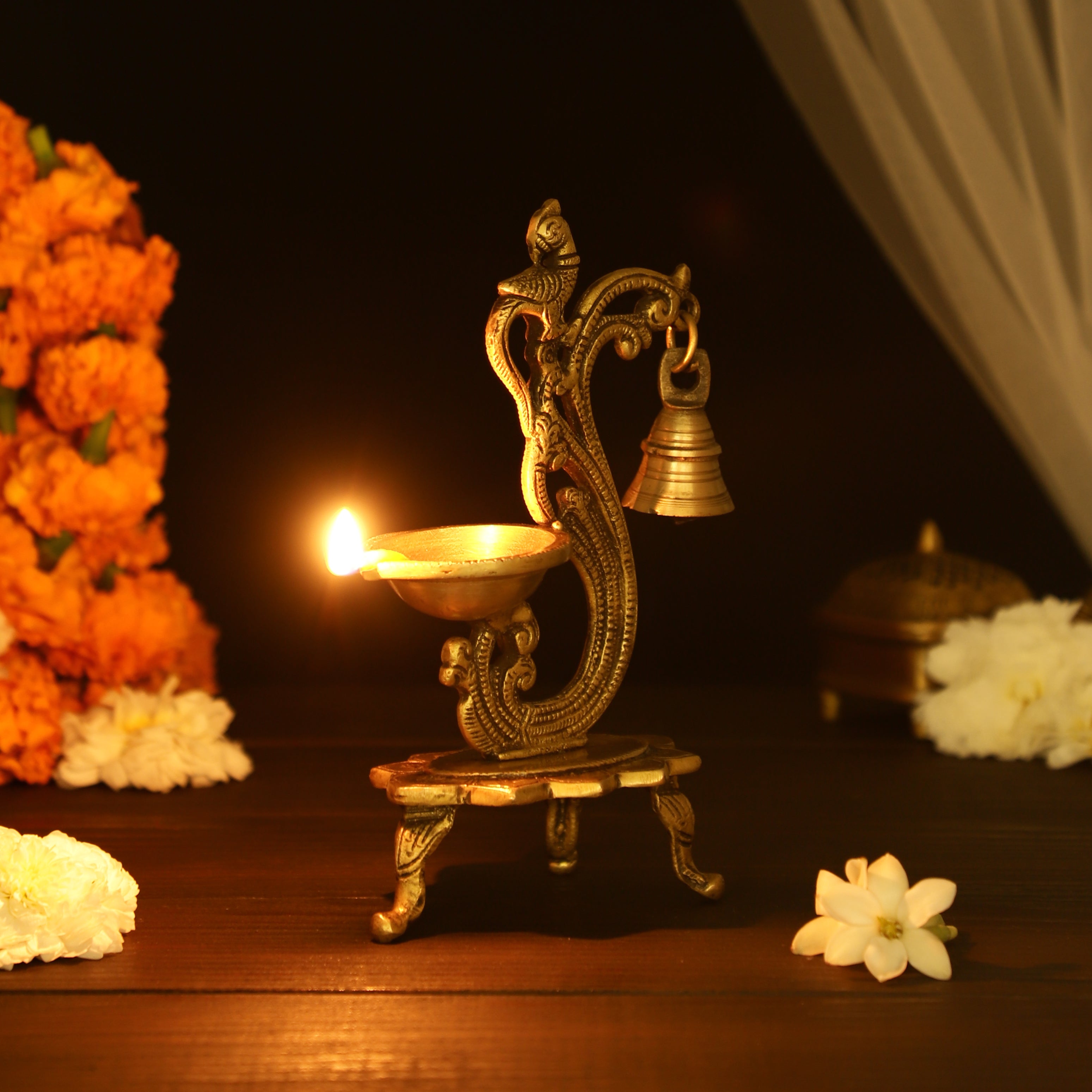 Parrot Lotus Oil Lamp